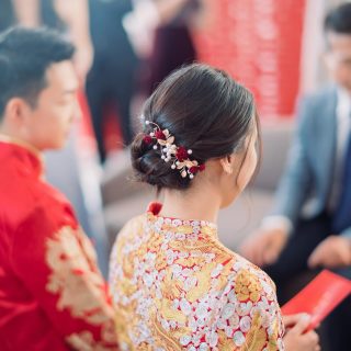 Tess & Kevin’s wedding day began with a traditional Chinese tea ceremony at the JW Marriott Hotel. It started with lively and heartfelt door games hosted by the bridesmaids, always such a fun and entertaining way to kick off the day. 

The tea ceremony itself was intimate and meaningful, with the couple serving tea to their parents and two sets of close aunts and uncles. The hotel room was beautifully adorned with classic red “double happiness” decorations, adding a festive and culturally rich atmosphere to this special family moment.

Planner: @plannedbyjessie 
📸: @lovefrankly 

#traditionalchinesewedding #dreamgroupwedding #vancouverweddingplanner