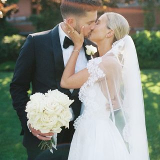 We absolutely love it when couples choose to include film photography in their wedding day plan. It captures everything in the most authentic, timeless light. ✨

Planner:  @plannedbybrynn 
Photographer: @meghanhemstra 

#dreamgroupweddingplanner #vancouverweddingvendor #vancouverfilmphotographer