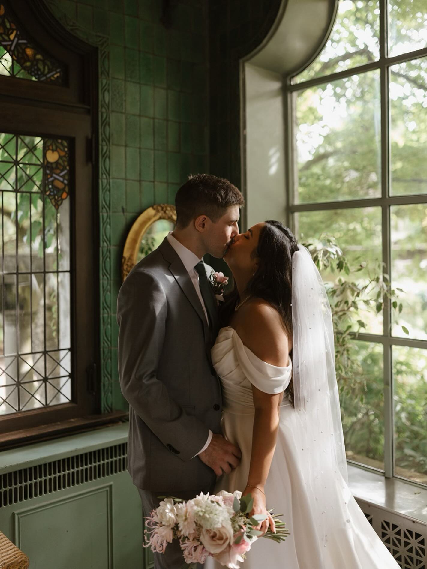 Deciding when to take your wedding photos can feel tricky, but here’s a quick guide:

Before the Ceremony:

✨ Fresh faced looks

✨ More time for private, intimate moments

✨ Advantage of soft morning or golden hour lighting

After the Ceremony:

✨ Celebratory vibes captured

✨ Perfect for candid moments with friends & family

✨ No pre-ceremony nerves—just pure joy

📸 dg Tip: We love a first look and wedding party photos before with family photos after!

Photographer: @annikamariebrown 

#weddingtips #vancouverweddingplanner #vancouverweddingvendors