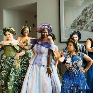 A celebration as vibrant as their love ✨
From the rich traditions to the joyful dancing, every moment of this beautiful Nigerian wedding was filled with colour, culture, and pure magic.
Planner: @plannedbycayenne
Photographer: @cloverjunephotography
#VancouverWeddingPlanner
#VancouverWedding
#BCWeddingPlanner
#nigerianwedding
#CulturalWedding
