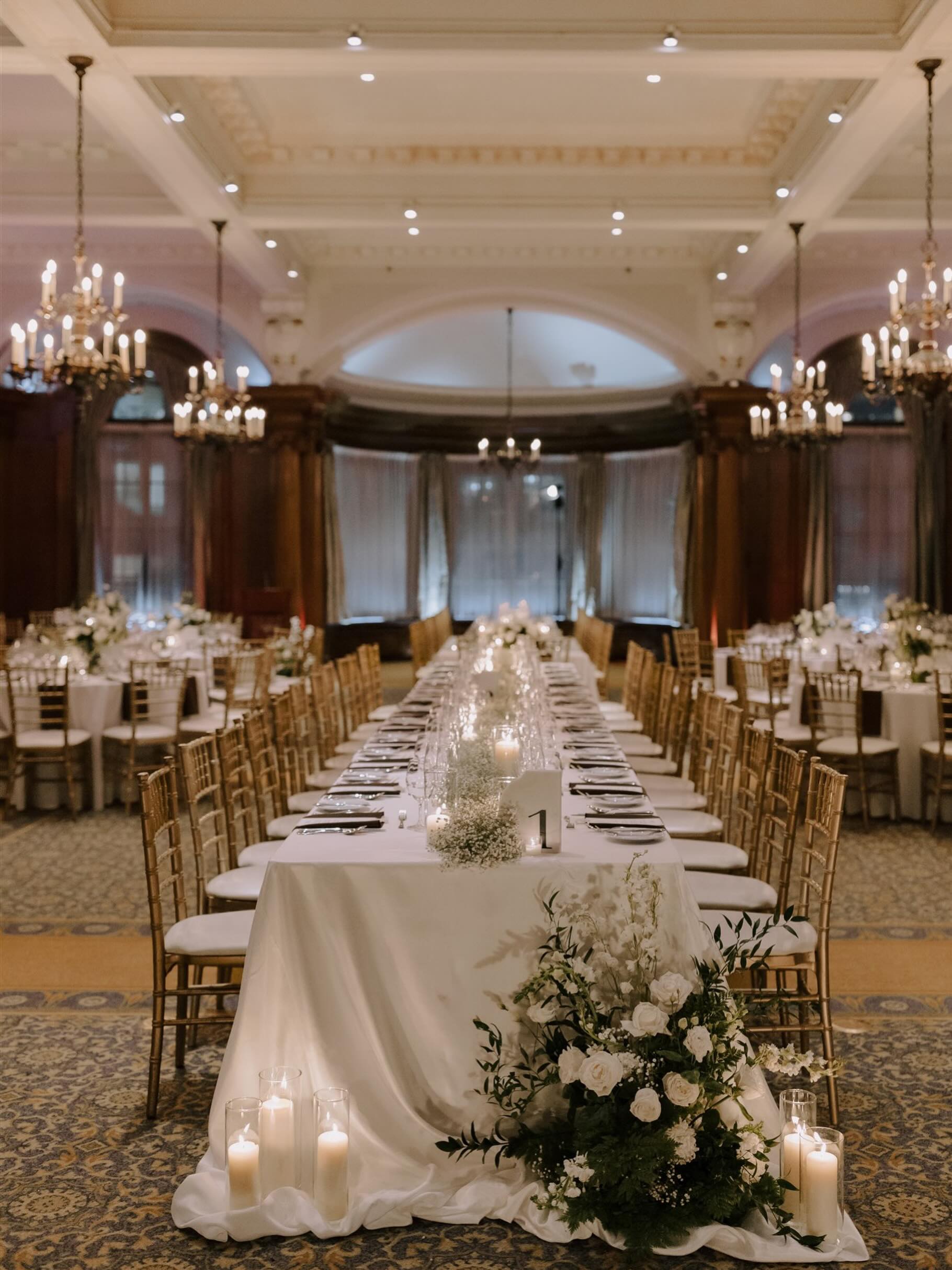 A tablescape straight out of our dreams at The Vancouver Club ✨

Photographer: @pageandholmes
Venue: @vancouverclub
Design: @evvie.curatedevents

#vancouverluxurywedding #dreamgroupweddingplanners #vancouverweddingplanner