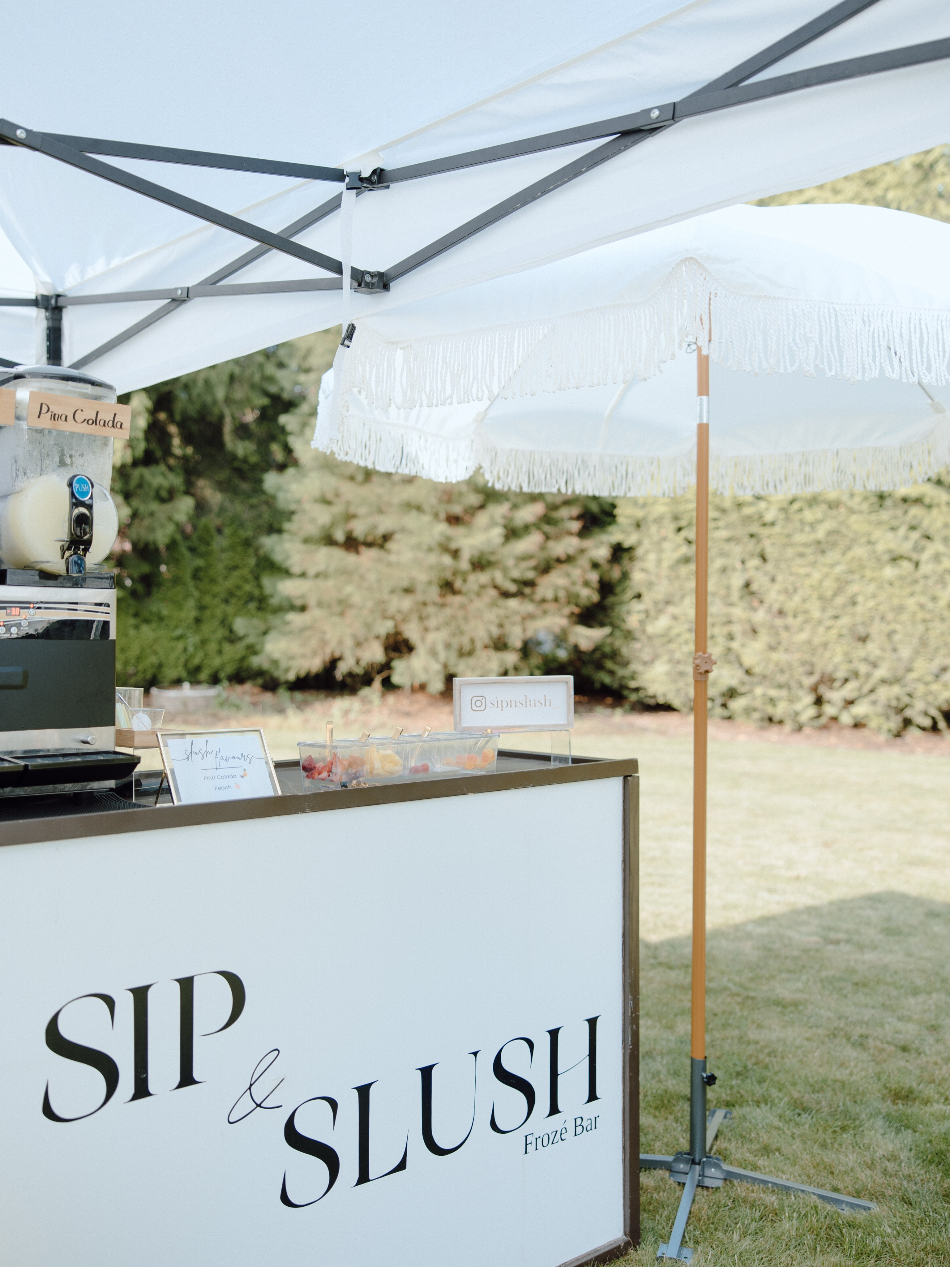 Summer weddings are beautiful, but they can also be warm. One of our favourite ways to elevate the guest experience is by incorporating refreshing beverages throughout the day.
Whether it’s a signature lemonade, infused water station, a custom slush, or a perfectly chilled cocktail, thoughtful refreshments help guests stay comfortable, hydrated, and ready to celebrate from the ceremony to the dance floor.
Sometimes it’s the smallest details that make the biggest impact. ☀️🥂
Planner: @plannedbysydney
Photographer: @alexapedrozaphoto
Bar: @sipnslush_
#HomeWedding #WeddingSlushyBar #BackyardWeddingIdeas #WeddingDrinkStation #VancouverWeddingInspo