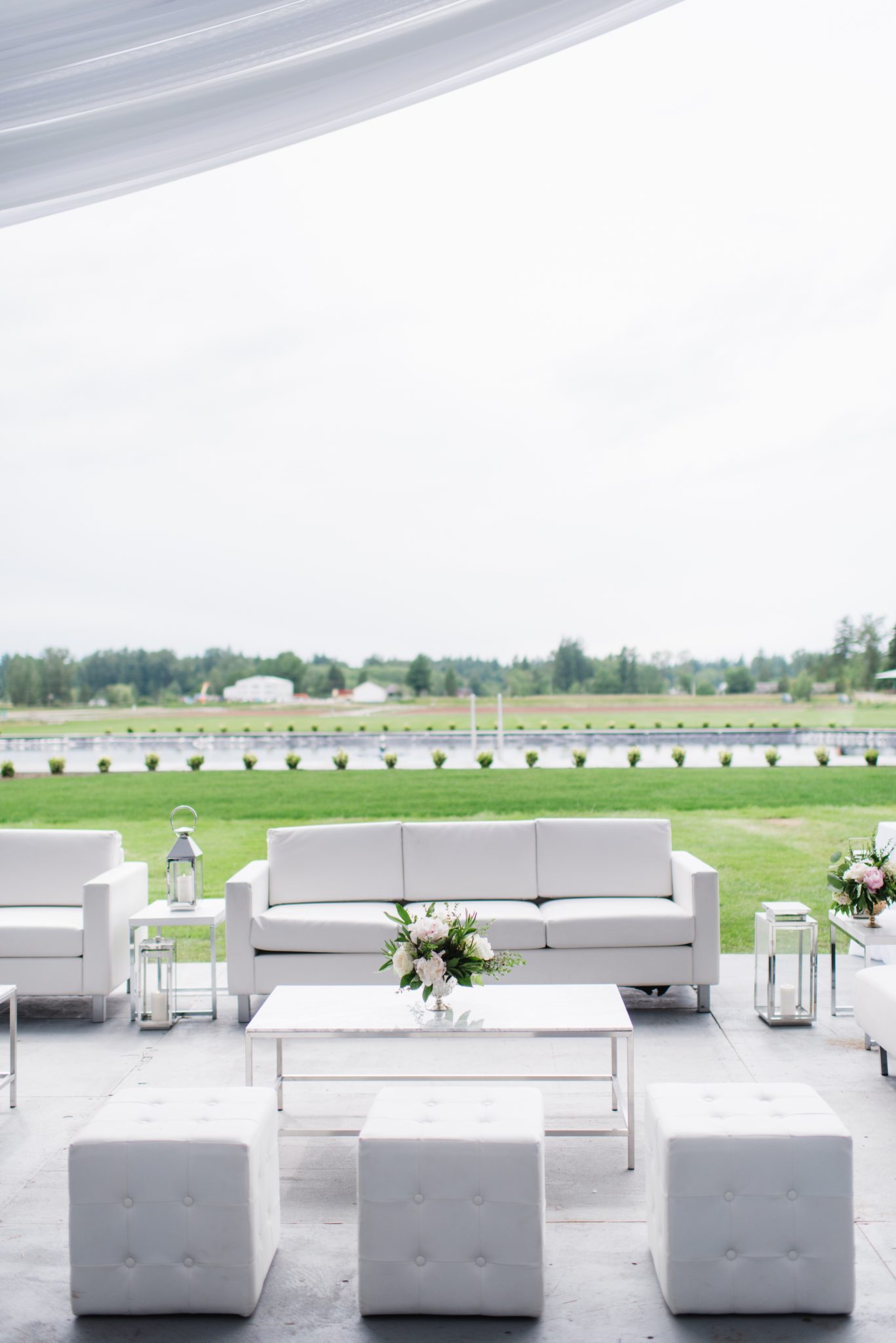 Tables and chairs | Wedding and Event Planners | Dreamgroup