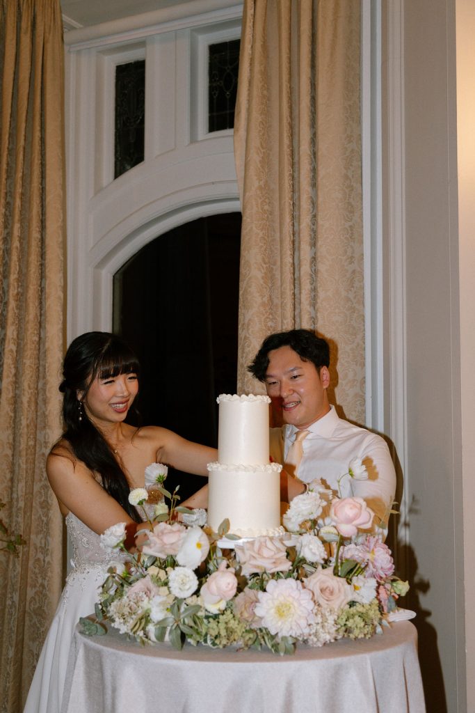 Mandy & Richard Wedding Cake